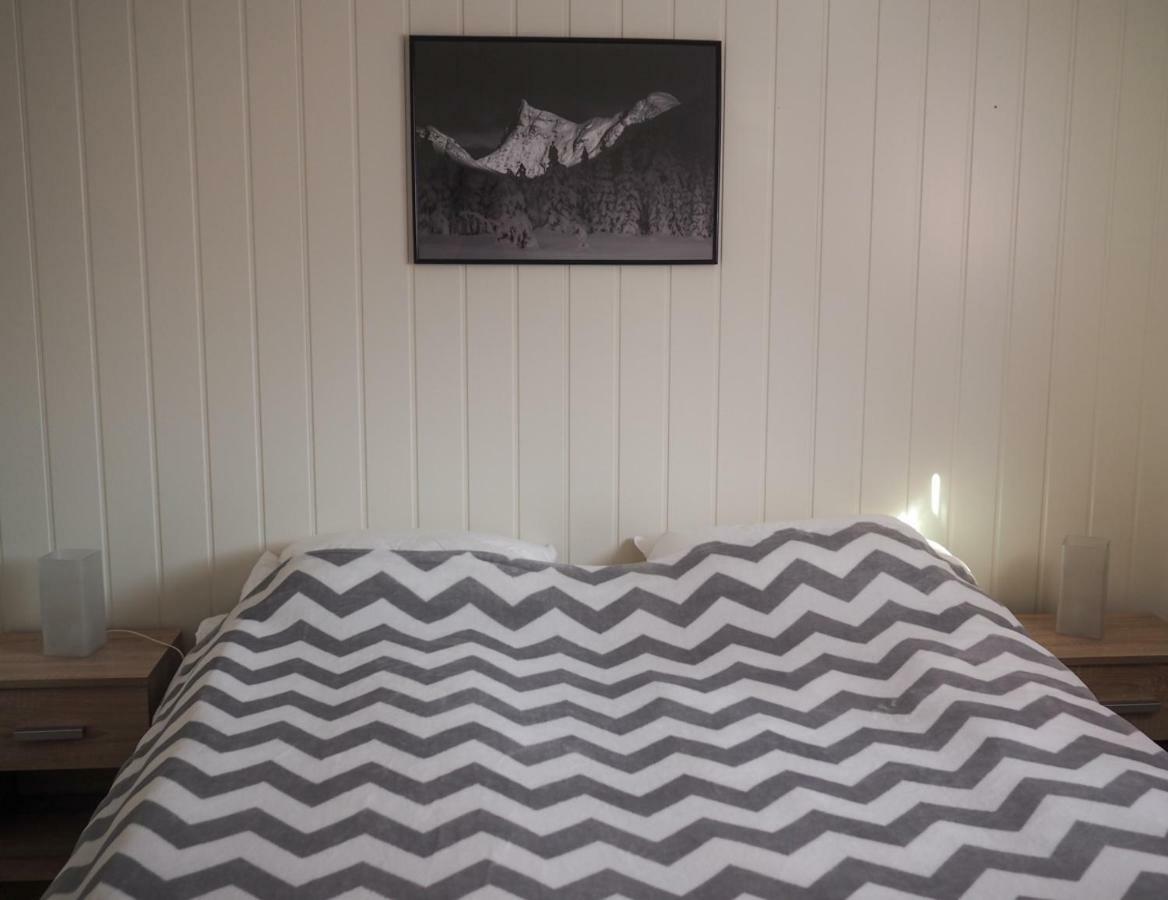 Stryn Stor Og Moderne Leilighet Luaran gambar